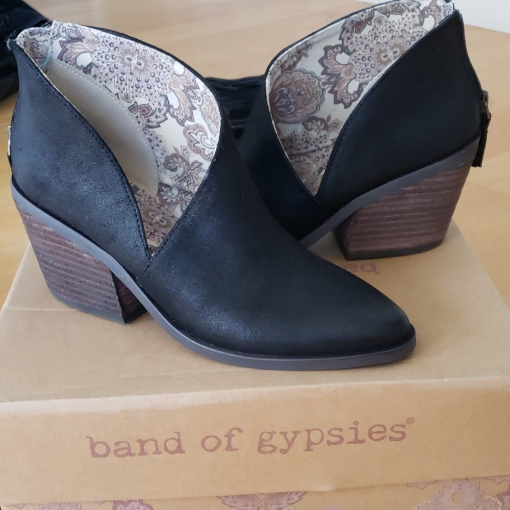 Band of Gypseys Tusk booties